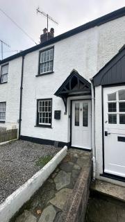 No 4 Devon Square - 0