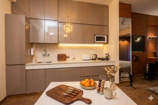 The Royale Suites - HOME STAY - 5