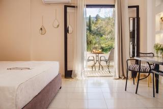 Peaceful House by the Creek 1 - 2