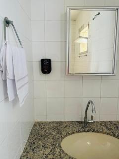 Quadra do Mar com 2 Quartos sendo 1 Suíte e Kit Praia - 4