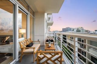 MidBlock 712 - Midtown Luxury Condo - 9