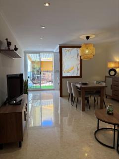 Casa tranquila con Patio en Sedaví al lado de Valencia - Ideal parejas y familias - 0