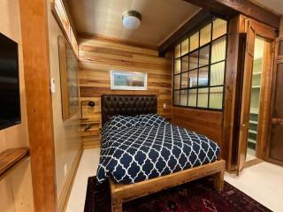 Beautifully Chic, Spacious, WiFi, Near Pullman Yds - 7