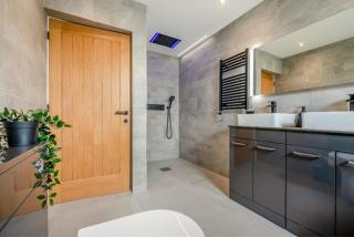 Weekstone Lakes Barn - 1