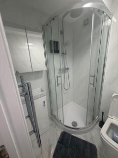 London Bridge 20 minutes away - 7