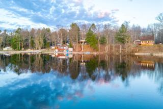 Bluff Lake Waterfront w Dock, Kayaks and Fire Pit - 7