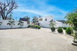 Hotel O BR GARDEN - 9