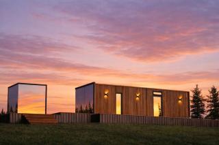 NEW Mirror Cabin Luxury Retreat with Hot Tub and Sauna - 3