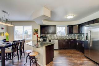 Spacious 4BR with EV Charger and Hot Tub - 6
