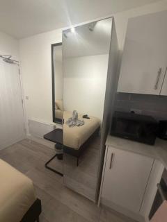 Local London room - 9