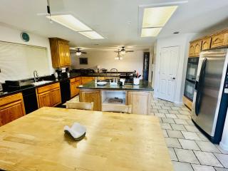 Dovewood Overlook - Pool and Hot Tub - Sleeps 16 - 7