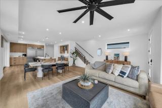 Beachwood Breeze at Desert Color by Ember Stays - 2