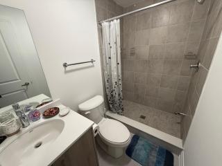 Brand New 2 Storey Unit With A Free Parking Space - 5