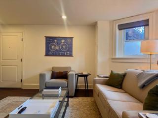 Brownstone Logan Studio - 1 mile to White House - 2