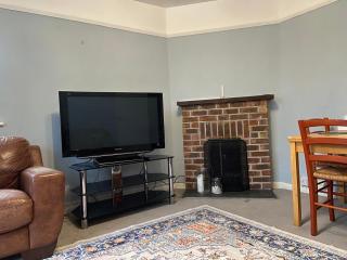 2 Bed City Center Apartment Near Station - 5