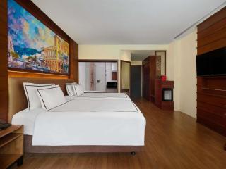 Novotel Phuket Vintage Park Resort - 2