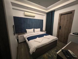 Vero pyramids view - 5