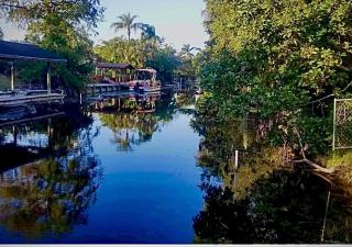 Waterfront Room with Private Bathroom Near PBIA & Lake Osborne - 0