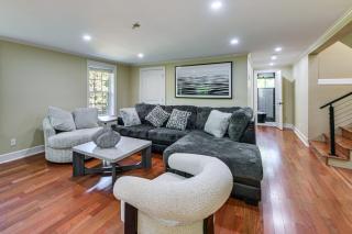 11 Acres and Balcony! Sleek Retreat in Americus - 4