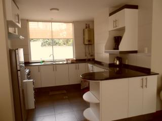 2D con patio y parrillero privado en Calacoto - 8