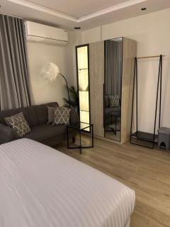 Cozy laxury apartment next to kingdom tower - 1