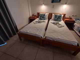 Vangelis rooms - 2