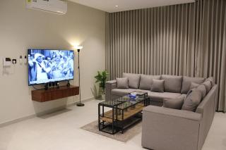 شقة فندقية3غرف نوم للإيجار اليومي بحي العارض #6 - 5