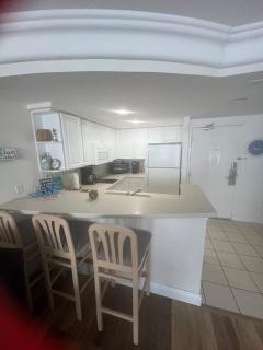 Daytona Beach Resort OceanView Condo, Sleeps 6 - 3