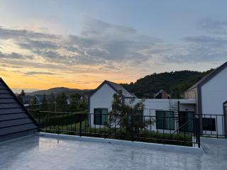 Pelesfriends Private Pool Villa Khao Yai - 4
