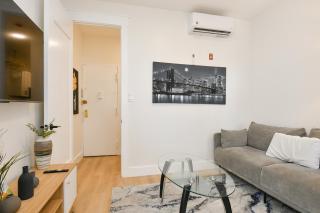 Modern 2BR Apartment Near Central Park - 3
