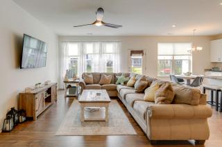 5 Mi to Bethany Beach Modern Gem with Pool Access! - 6