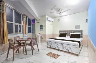 SPOT ON Royal King Guest House - 5