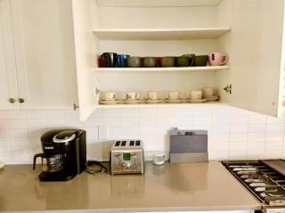 Lola's Place Luxury 3BR with 4BEDS, Sleeps 8, 3200 SF, 15 Minutes away from Niagara Falls - 3