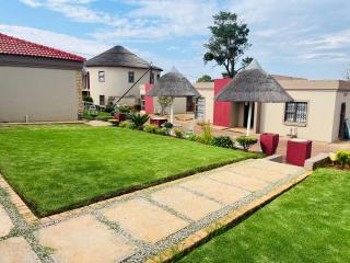 Empire Guesthouse - 4