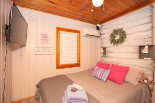 New renovated bathroom & new roof - Lake Huron 1 - 4