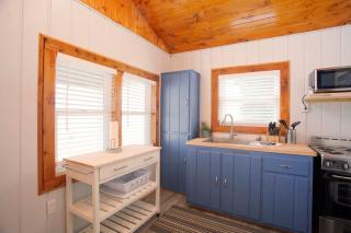 New renovated bathroom & new roof - Lake Huron 1 - 1
