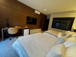 Suite de Luxo Parque dos Poderes com Sauna 01 - 2