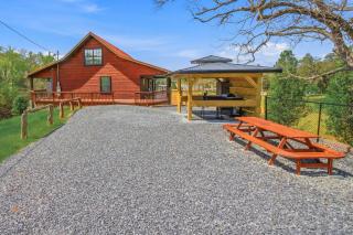 Lakefront Cabin W Views Boat Ramp Dock Hot Tub - 8