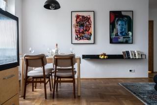 UrbanVibe Centrum | Stylish 2BR Hideaway - 3