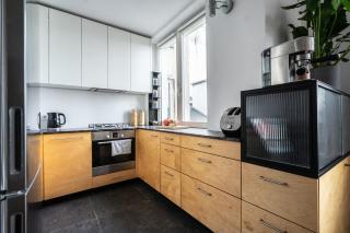 UrbanVibe Centrum | Stylish 2BR Hideaway - 5