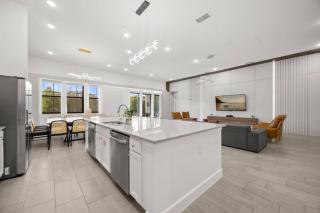 15 Bedrooms 15.5 Baths Paradiso Grande 6091HS - 2