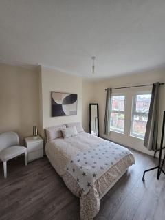 A Lovely double room in nature-shared home Liverpool - 0