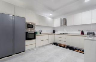 Belmont's Towers - 3