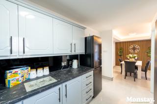 Walled city house - 1