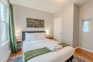 Modern 3BR 2BA Near Boston and MBTA Bright and Stylish - 4