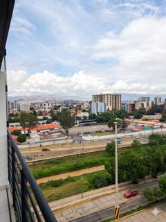 Con vistas a la ciudad en piso 9 - Muyurina - 3