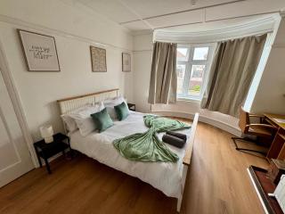 Comfy Private Room in BS7 Minutes from Southmead Hospital - 3