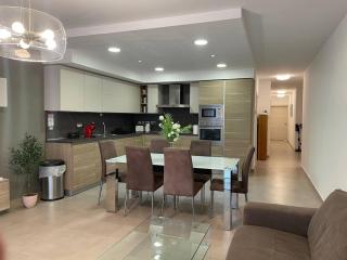 Stylish 3BR with Side Sea Views in St Paul Bay - 6