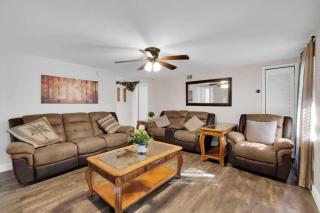 Nifty and Thrifty Nook 3bd 1ba Central Save Money Family Friendly - 3