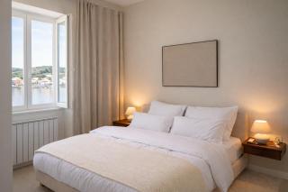 The Wave Seafront Apartment Vis - 5